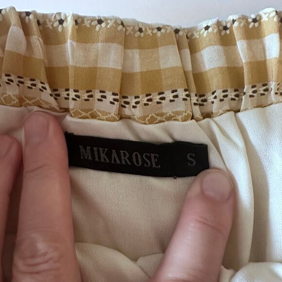 Mikarose yellow plaid daisy skirt size small - Picture 5 of 7